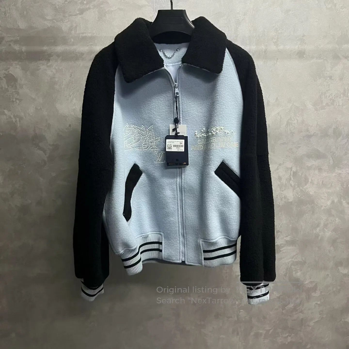 Louis Vuitton Louis Vuitton Blue letter logo, striped embroidery, long-s Size US L / EU 52-54 / 3 - 1 Thumbnail