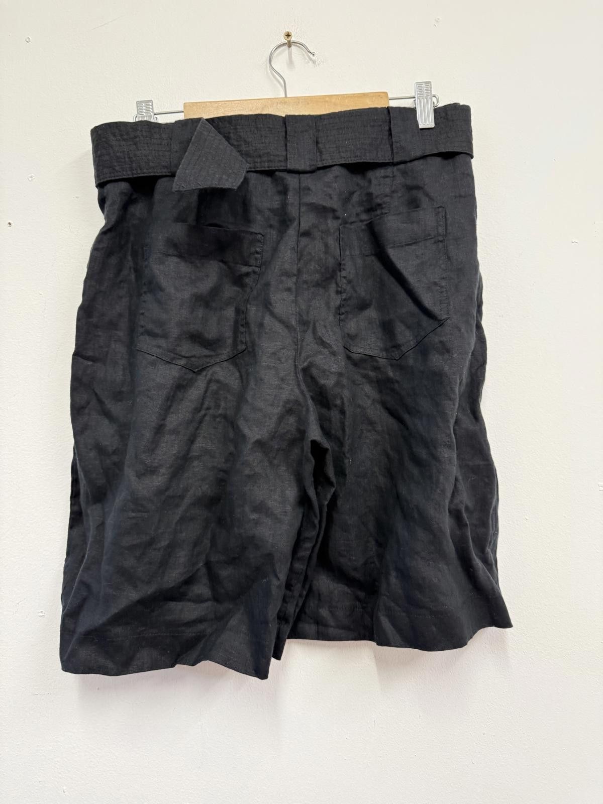 Other MNG Black High-Waisted Belted Wide Leg Shorts Size EUR 36 / Size 30" / US 8 / IT 44 - 4 Thumbnail