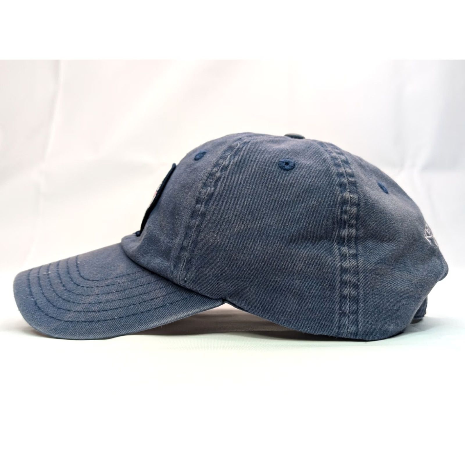 Vineyard Vines Vineyard Vines Kentucky Derby 143rd Hat Cap Adjustable Strap Blue Adult Baseball Cap Whale Theme Men/Women Size ONE SIZE - 6 Thumbnail