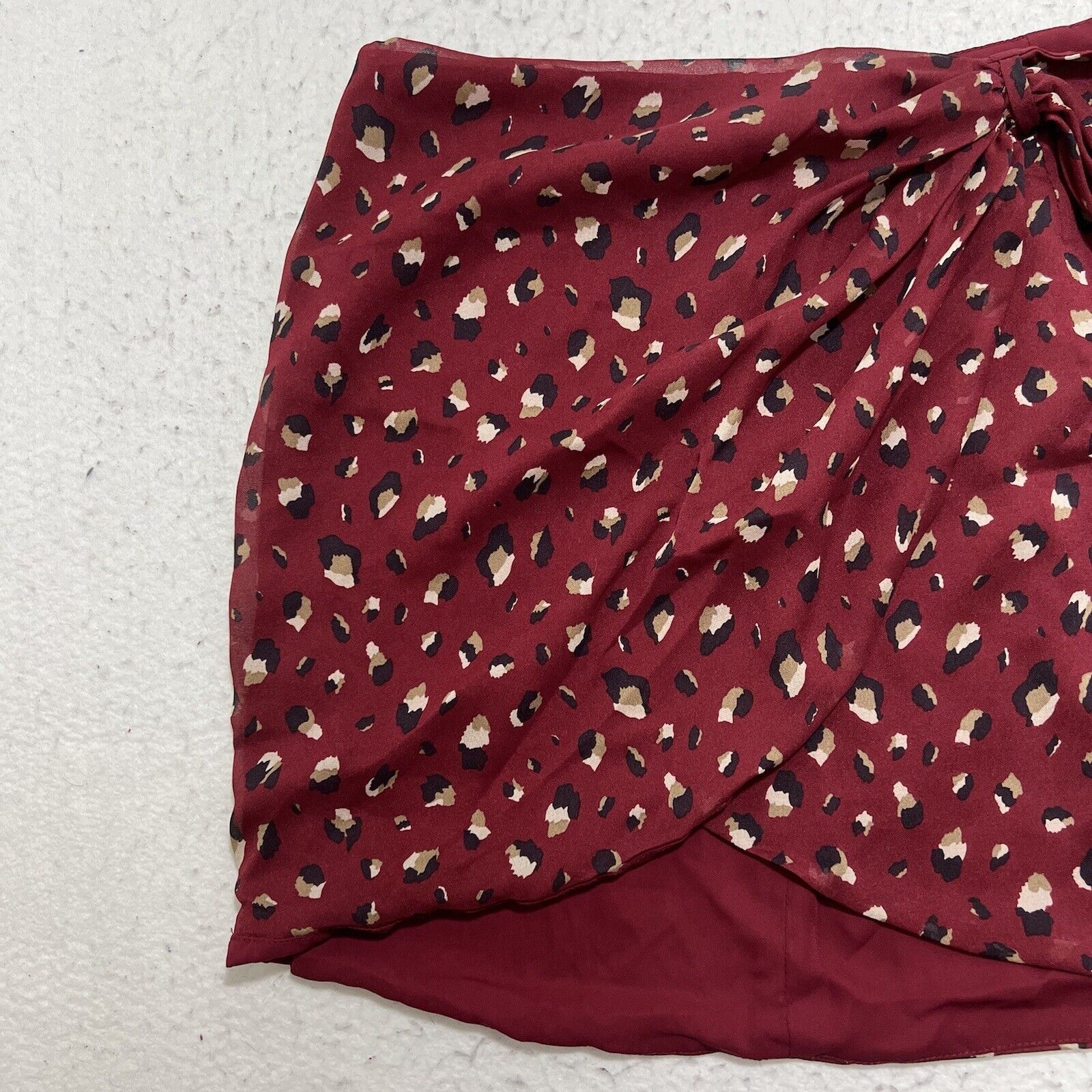 Other Bardot Maroon Animal Printed Side Tie Zip Up Chiffon Skirt Size 30" / US 8 / IT 44 - 2 Thumbnail