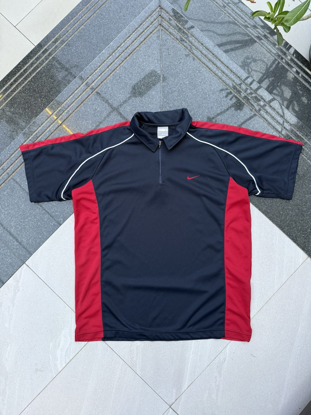 Nike 90’s NIKE RARE SWOOSH LOGO Y2K RUGBY VINTAGE ZIP TEE TSHIRT Size US M / EU 48-50 / 2 - 1 Thumbnail