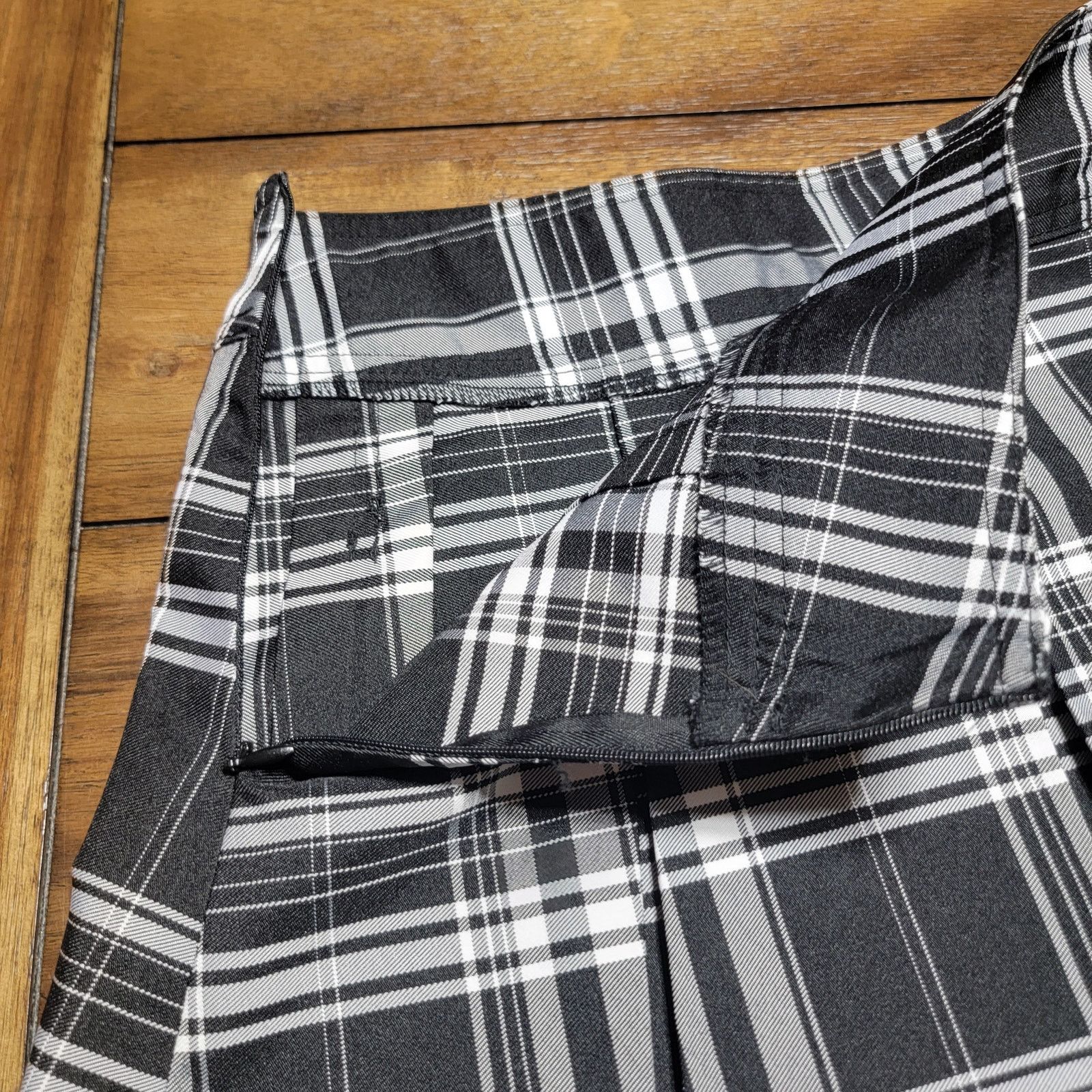 Other No Bo Junior Pleated Mini Skirt w/ Punk Patches - Med (7-9) Size 30" / US 8 / IT 44 - 4 Thumbnail