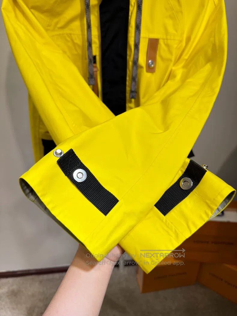 Loewe Loewe Black and yellow segmented windbreaker Size XS / US 0-2 / IT 36-38 - 3 Thumbnail