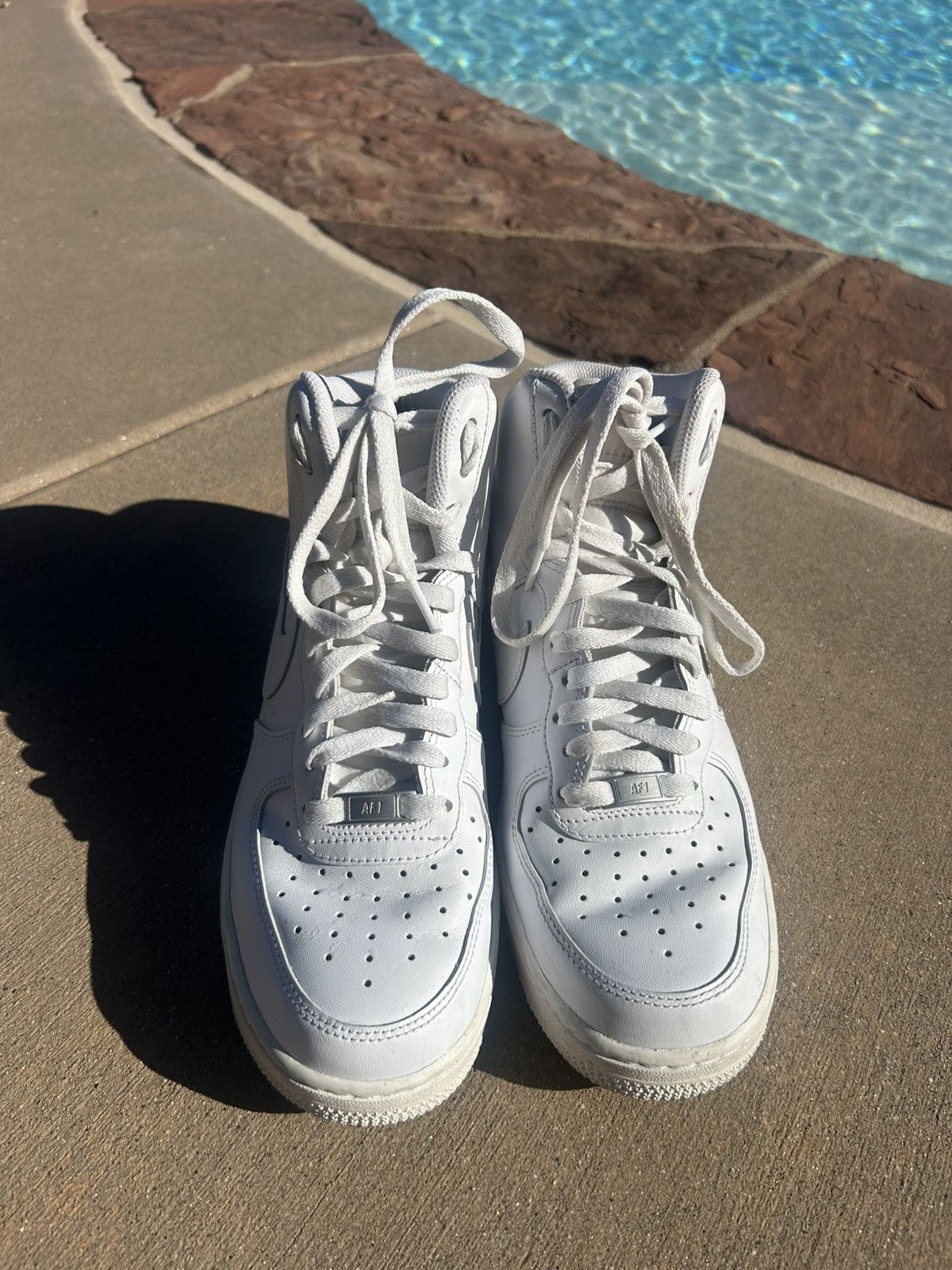 Nike White Air Force 1 Hi-Tops Size US 8 / EU 41 - 2 Thumbnail
