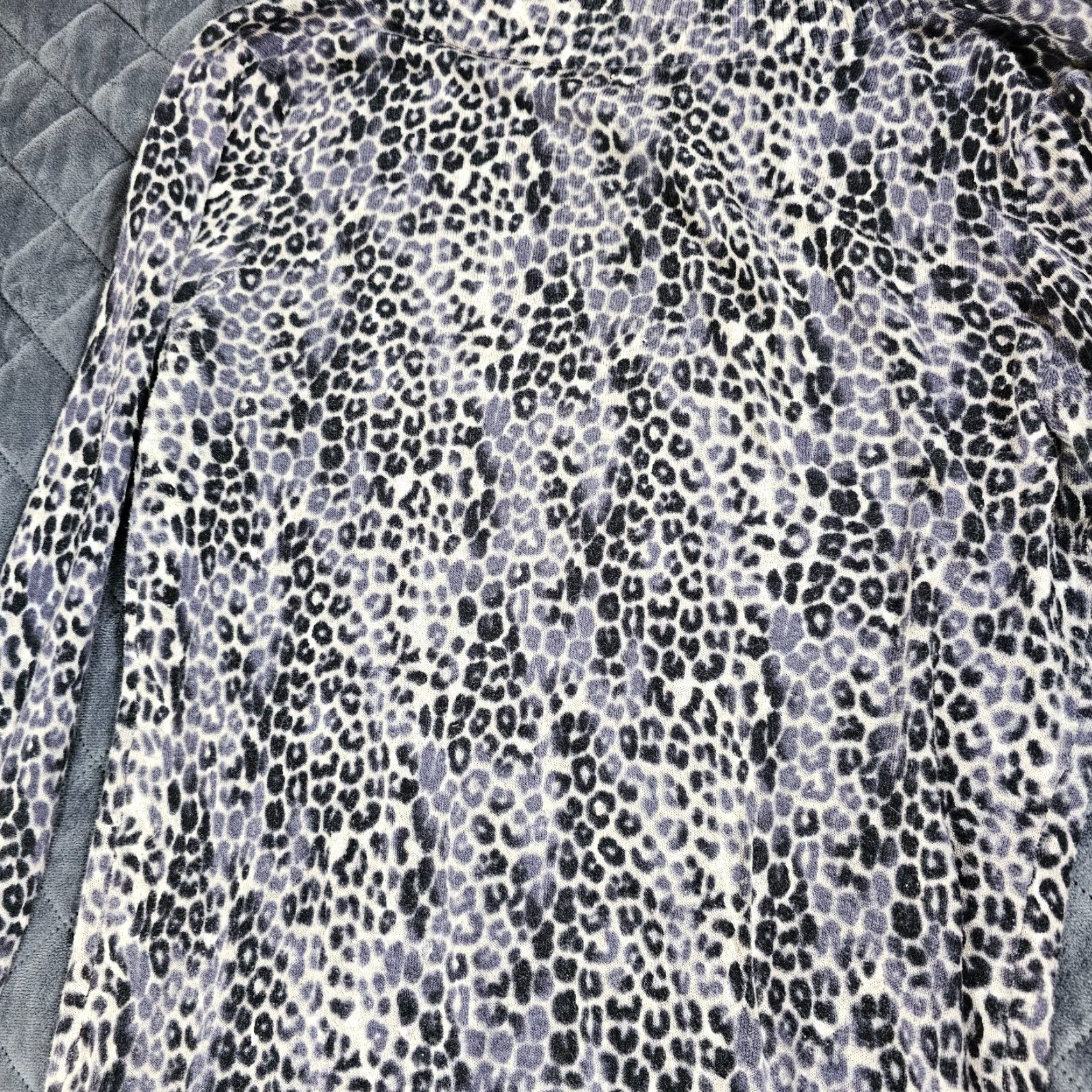Express Express Blouse Women M Gray Leopard Long Sleeve V-Neck Casual Business Shirt Size M / US 6-8 / IT 42-44 - 8 Thumbnail
