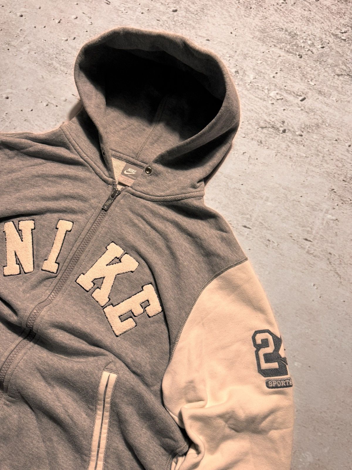 Nike × Vintage NIKE VINTAGE CENTER LOGO OVERSIZE BOXY HOODIE Size US L / EU 52-54 / 3 - 3 Thumbnail