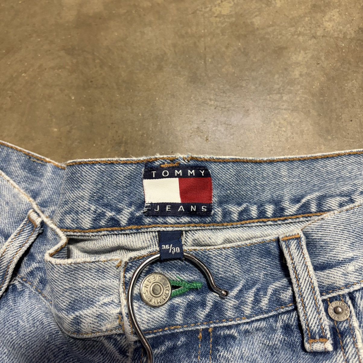 Tommy Hilfiger Vintage Tommy Hilfiger Baggy Denim Jeans Loose Faded 90s USA Size US 36 / EU 52 - 17 Thumbnail