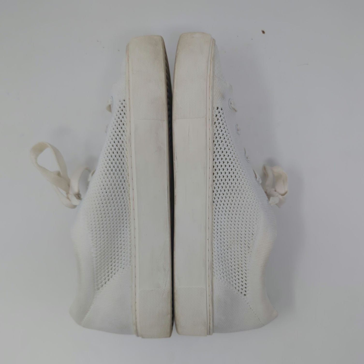 Ugg UGG Womens Zilo Knit White Casual Womens Size 10 Size US 10 / EU 43 - 6 Thumbnail