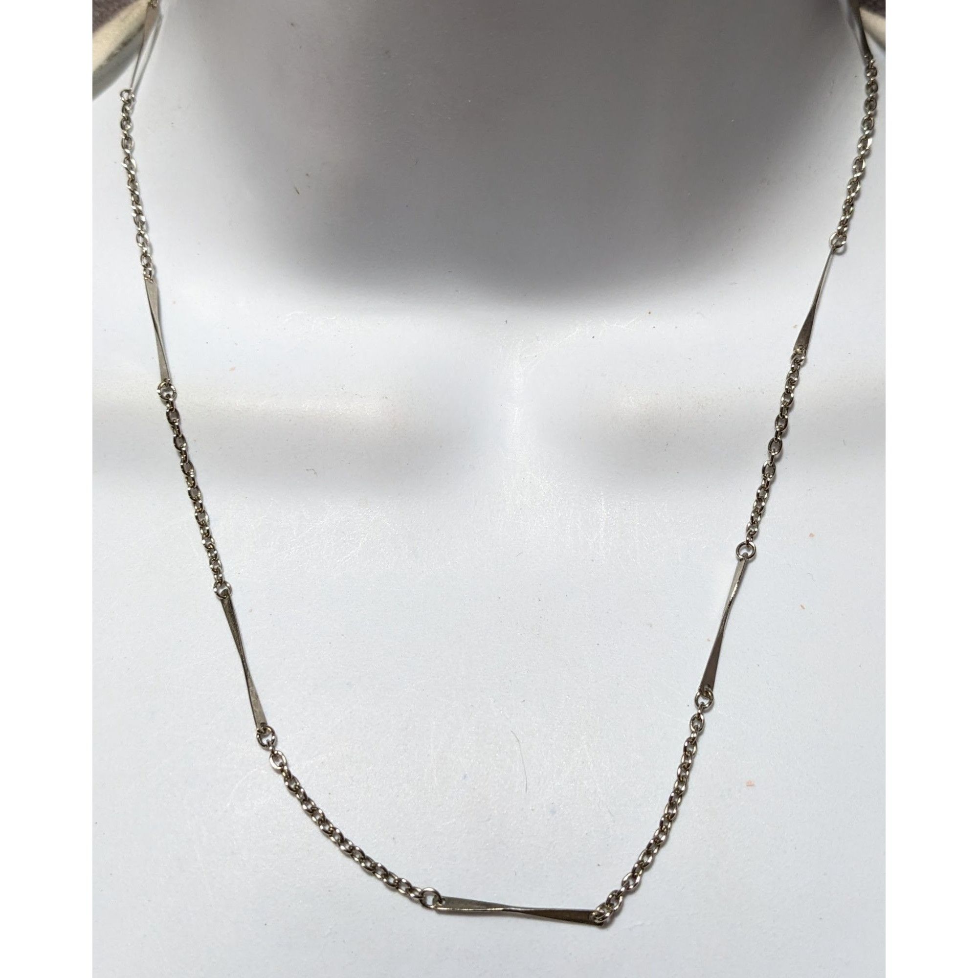 Other Silver Abstract Link Necklace Size ONE SIZE - 2 Thumbnail