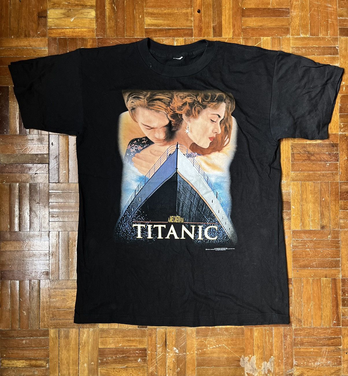 image of Band Tees x Movie Deadstock 1998 Titanic Promo Shirt By Paramount Picture in Black (Size Medium)