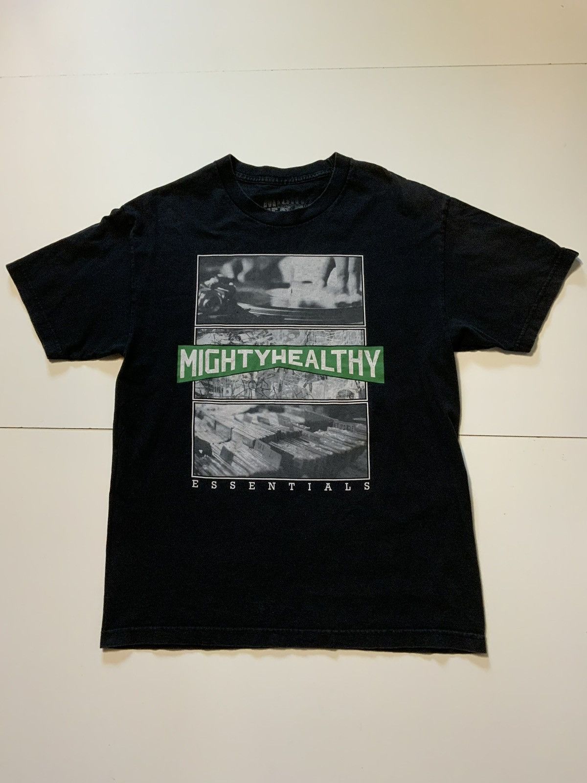 Mighty Healthy Mighty Healthy DJ Vinyl Graffiti Skateboard T-Shirt Size US L / EU 52-54 / 3 - 1 Thumbnail