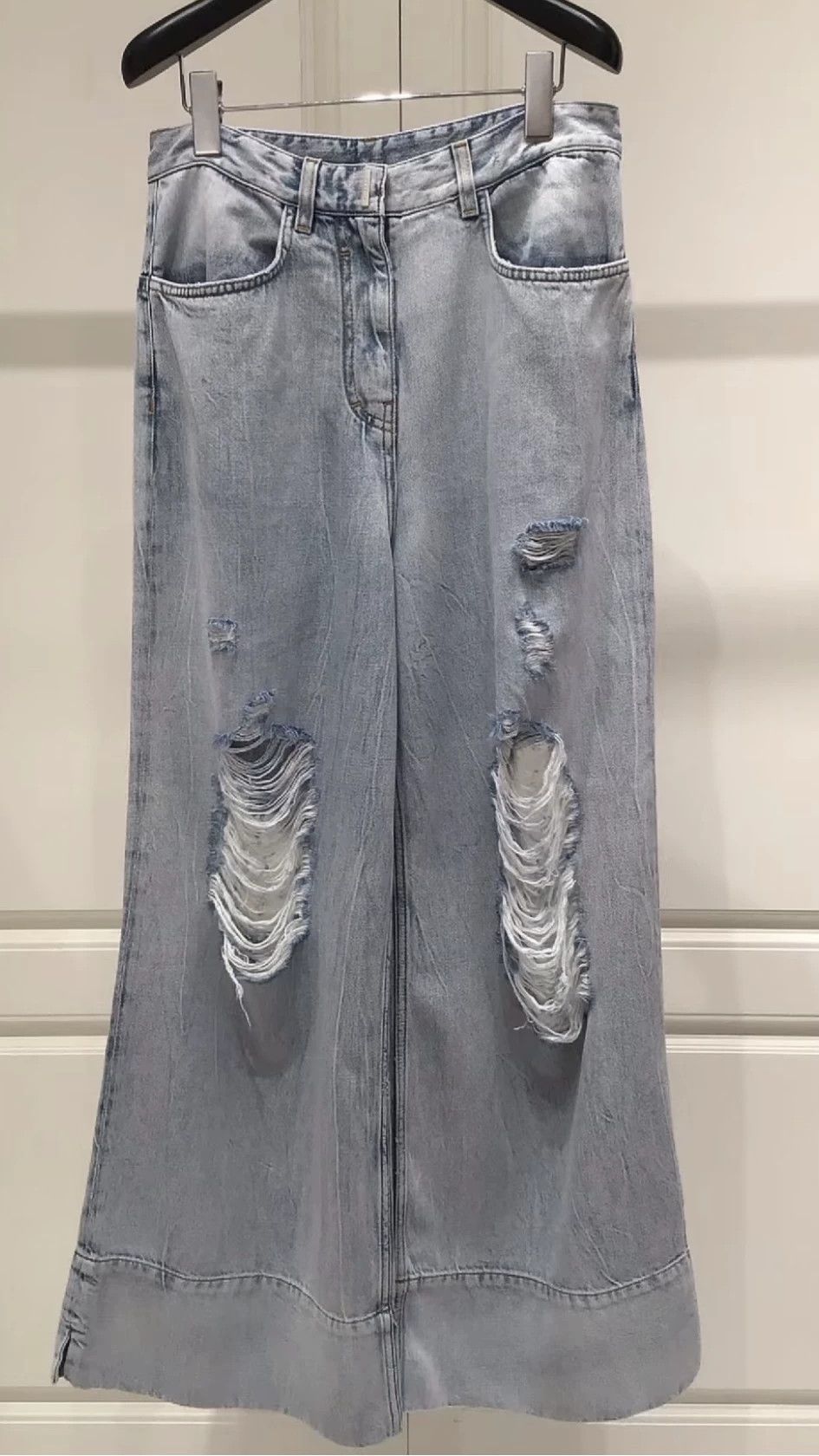 Givenchy Givenchy apr250 Distressed Wide Leg Jeans 27 Size 27" / US 4 / IT 40 - 1 Thumbnail