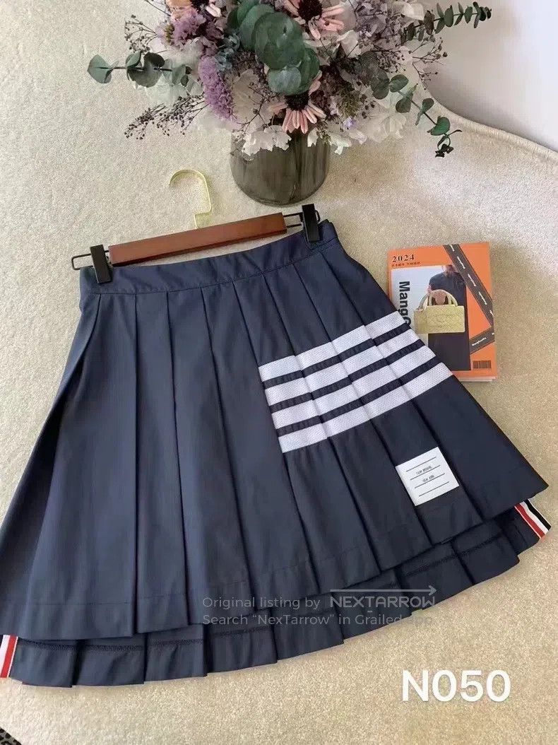 Thom Browne Thom Browne Ultra Classic Pleated Skirt Size 25" / US 0 / IT 36 - 1 Thumbnail