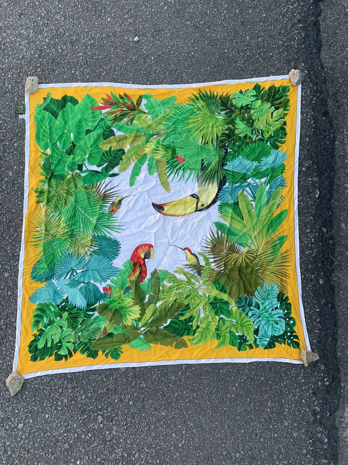 Vintage Vintage Spadacini Silk Handkerchief Size ONE SIZE - 2 Thumbnail