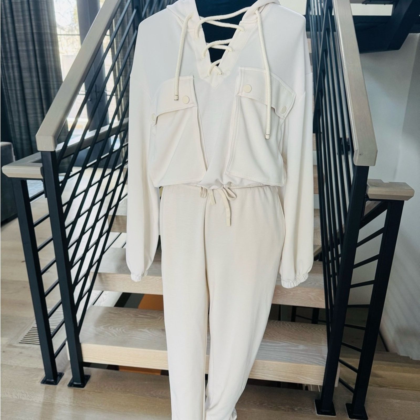 Other Oysho Elegant Cream Jumpsuit size S Size 27" / US 4 / IT 40 - 2 Thumbnail