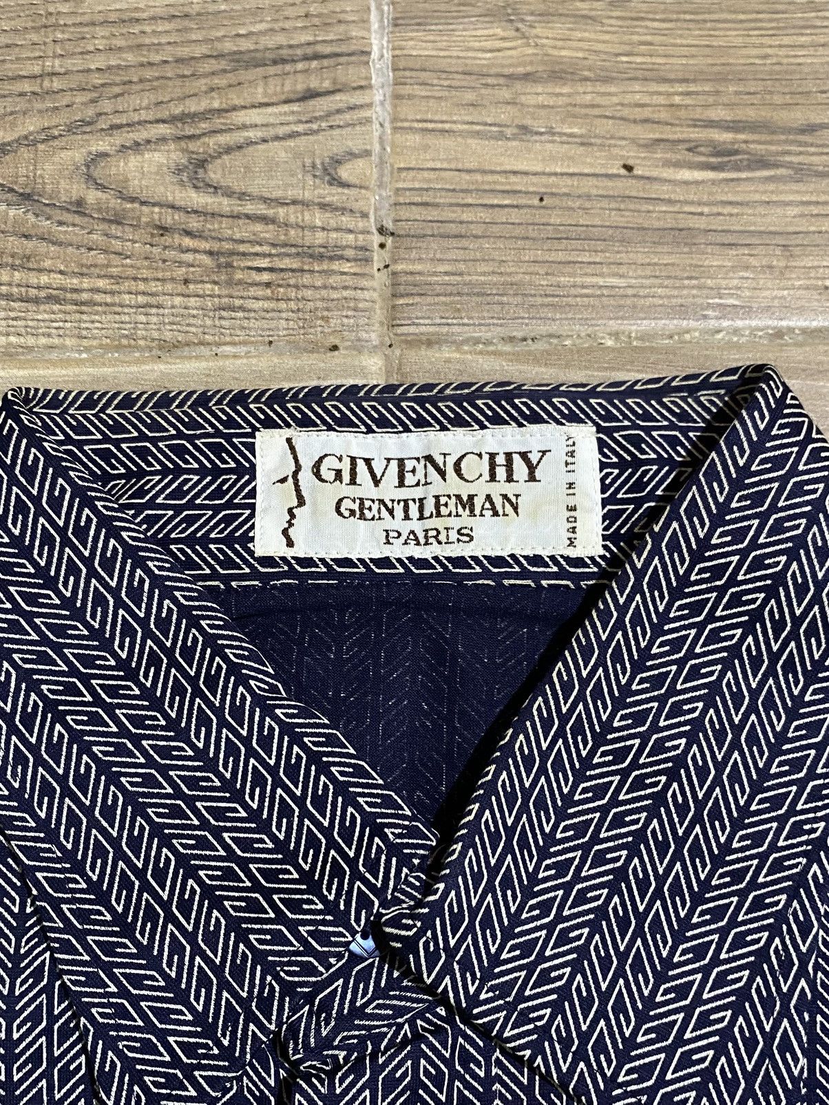 Designer × Givenchy × Vintage VINTAGE GIVENCHY GENTLEMEN MONOGRAM SHIRT Size US M / EU 48-50 / 2 - 5 Thumbnail