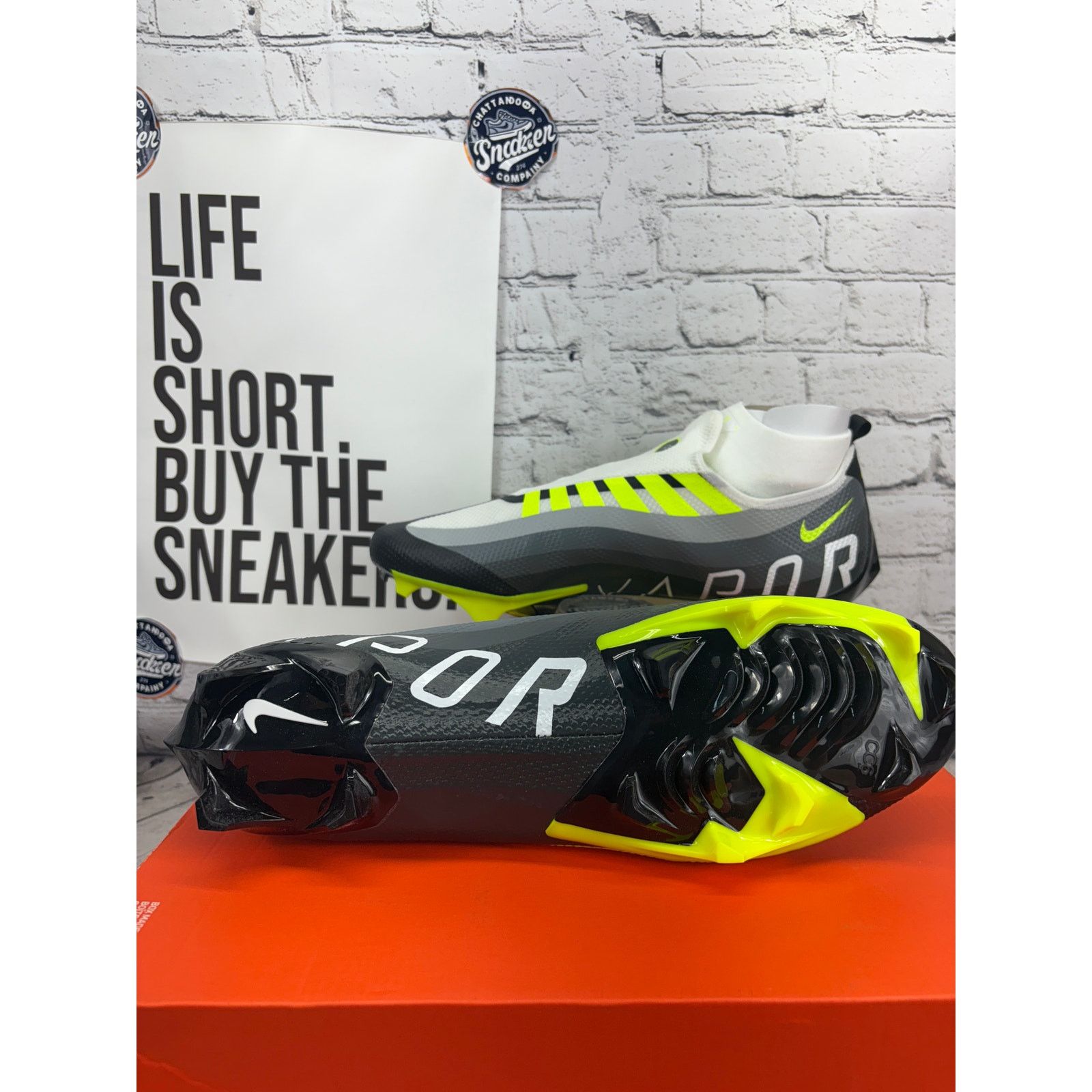 Nike Nike Vapor Edge 360 Pro x Air Max 95 Football Cleats Men 16 Size US 15 / EU 48 - 7 Thumbnail