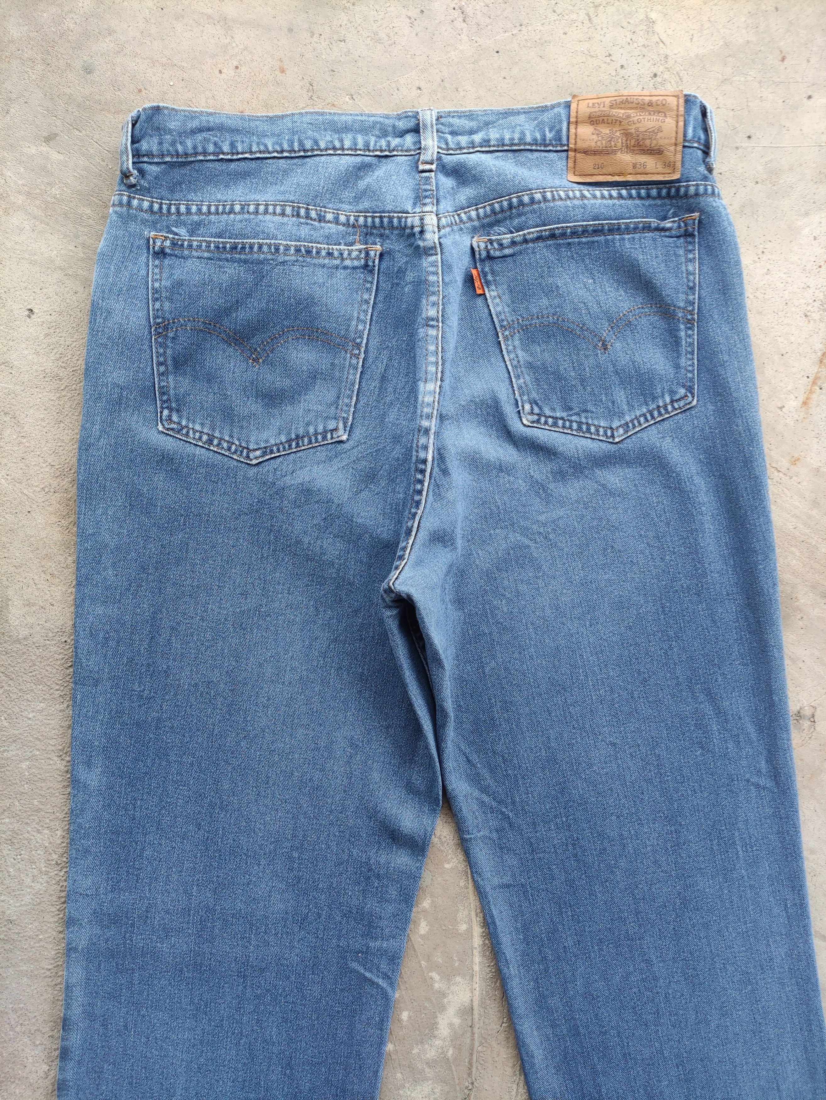 Levi's Vintage Levis Jean Distressed Faded Denim Waist 35 Size US 35 - 9 Thumbnail