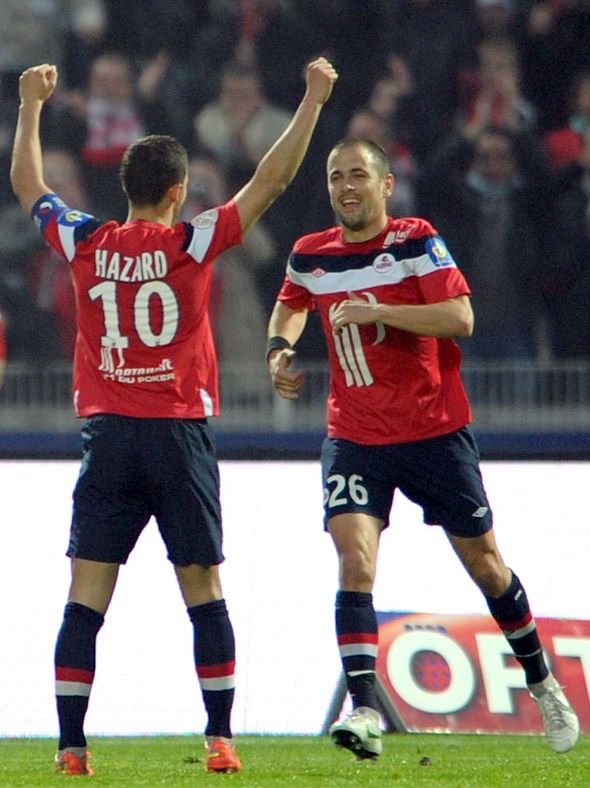 Umbro Lille 11/12 home shirt #10 Hazard Size US L / EU 52-54 / 3 - 12 Thumbnail