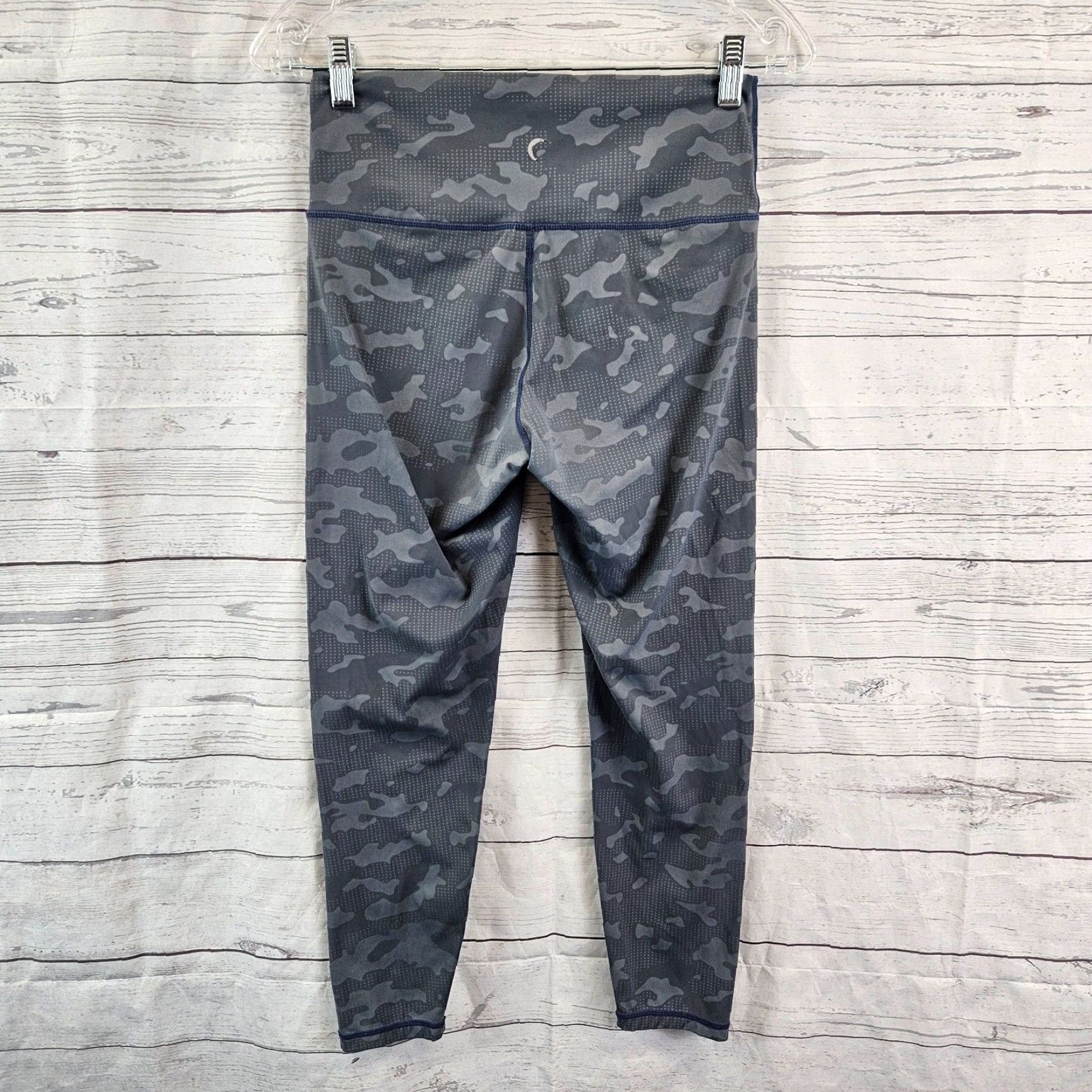 Vintage Zyia Active Womens Leggings Sz 6-8 Gray Camo Mid Rise Cropped Nylon Spandex Pull On Size 28" / US 6 / IT 42 - 3 Thumbnail