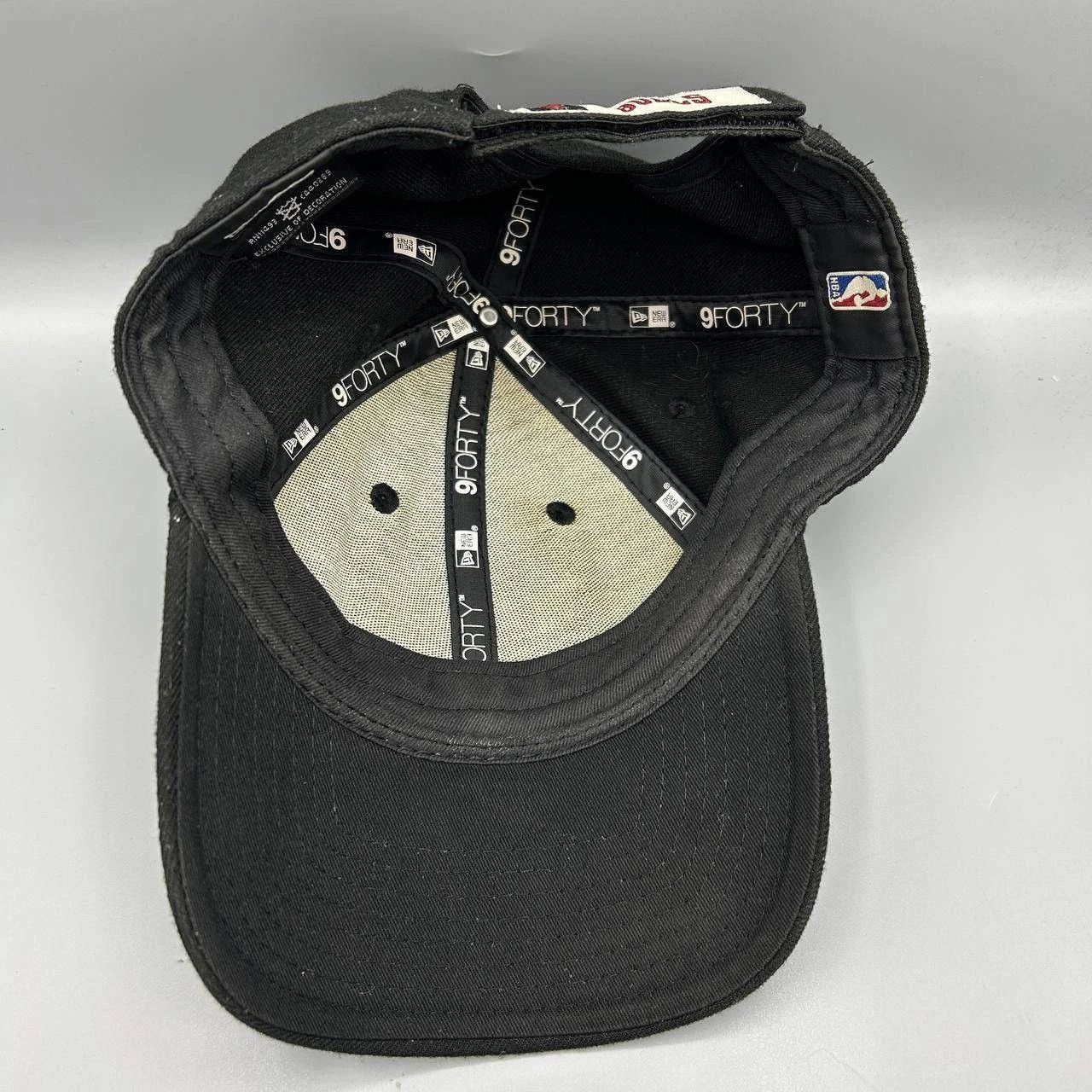 New Era Chicago Bulls Hat Embroidered 9Forty New Era NBA Strap Back Size ONE SIZE - 2 Thumbnail