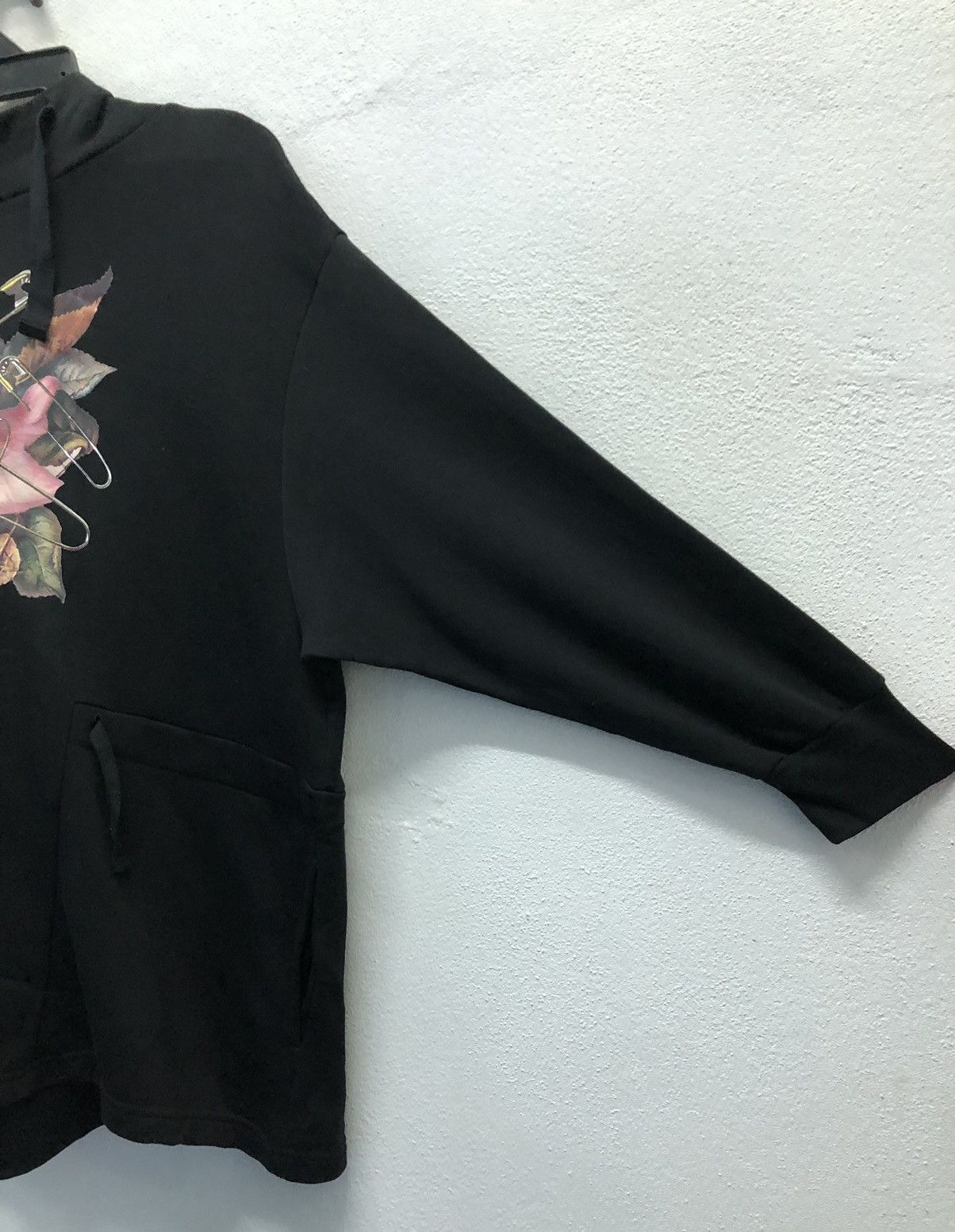 GU × Undercover Undercover Flower sweatshirt Hoodie Size US L / EU 52-54 / 3 - 5 Thumbnail