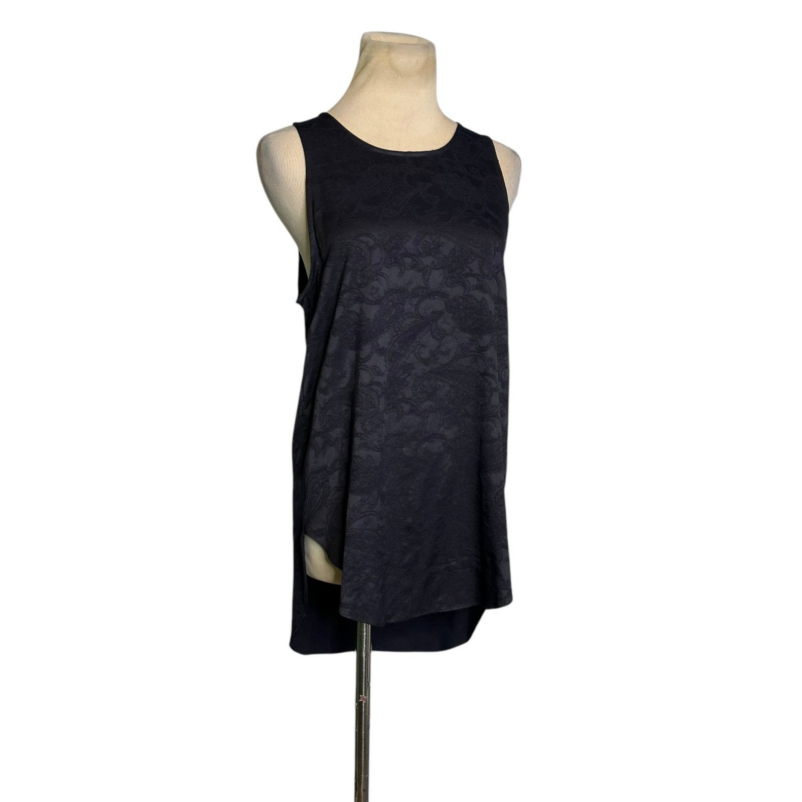 Aritzia Wilfred Black Paisley Brocade Back Zip Tank Top Size Small Size S / US 4 / IT 40 - 10 Thumbnail