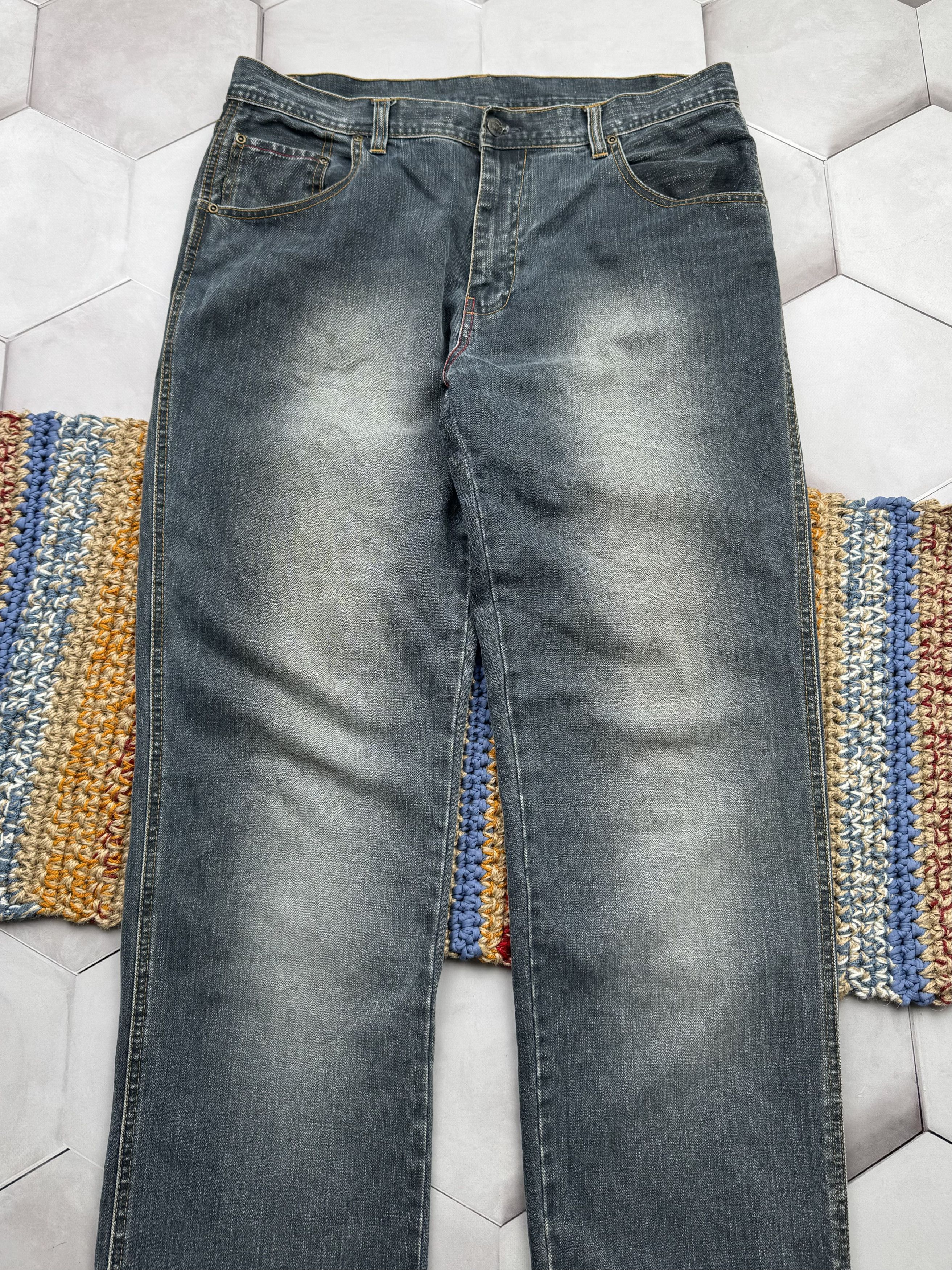 Japanese Brand Vintage Loose Fit Faded Jeans (E4) Size US 36 / EU 52 - 2 Thumbnail
