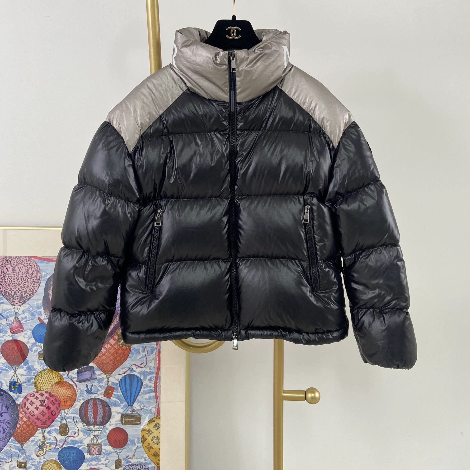 Moncler Moncler Black Glossy Puffer Jacket Size 1 Size US S / EU 44-46 / 1 - 1 Thumbnail