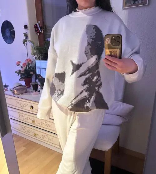 Japanese Brand Man Shadow Graphic Pullover Sweatshirt Size US L / EU 52-54 / 3 - 4 Thumbnail
