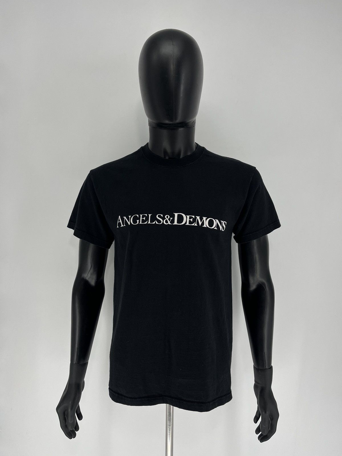 Vintage Vintage Angels And Demons Movie Graphic Tee Tom Hanks Rare Size US M / EU 48-50 / 2 - 2 Thumbnail