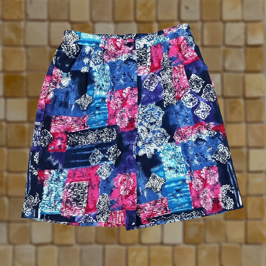 Vintage VINTAGE Flower Art Women's Size 4 Golf Tennis Outdoor Relaxed Pleated Shorts Size 28" / US 6 / IT 42 - 1 Thumbnail