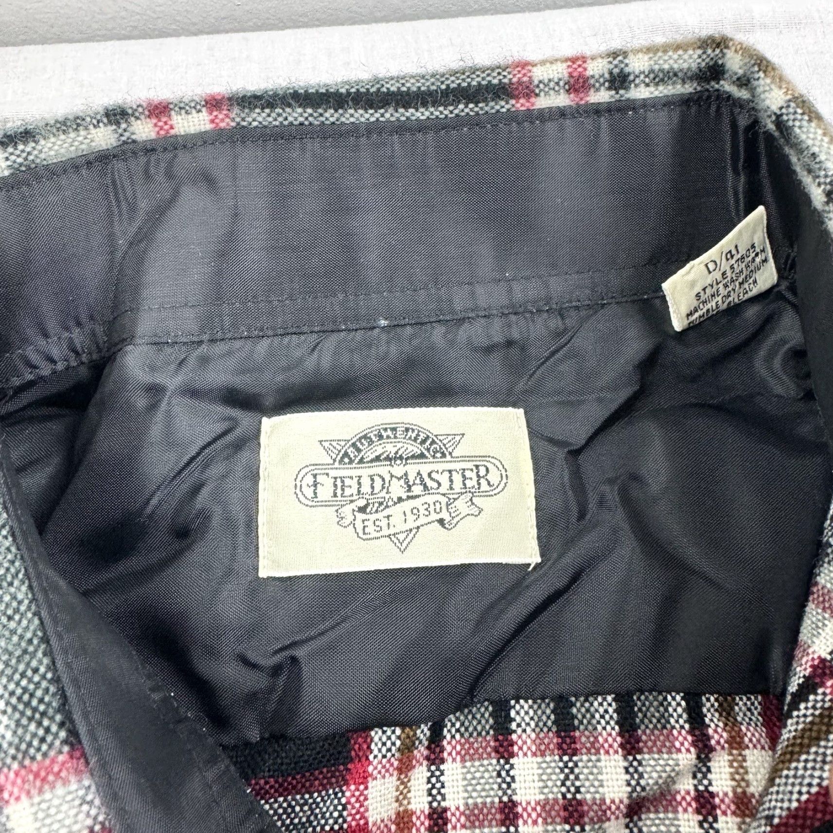 Vintage VINTAGE Fieldmaster Shirt Button-Up Adult Large Black Plaid Flannel 90s Outdoor Workwear Mens Shirt Size US L / EU 52-54 / 3 - 3 Thumbnail