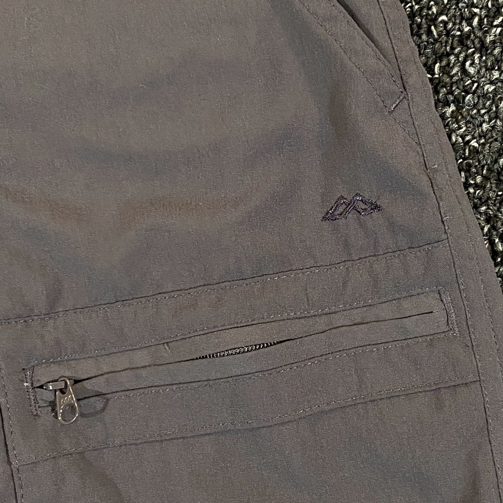 Kathmandu Kathmandu Shorts Womens 8 Gray Cargo Chino Khaki 8” Inseam Hiking Outdoors Size 30" / US 8 / IT 44 - 4 Thumbnail