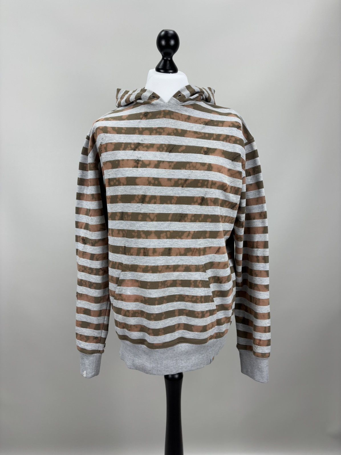 Mens hand made hoodie Carhartt Size L/XL Color Multicolor