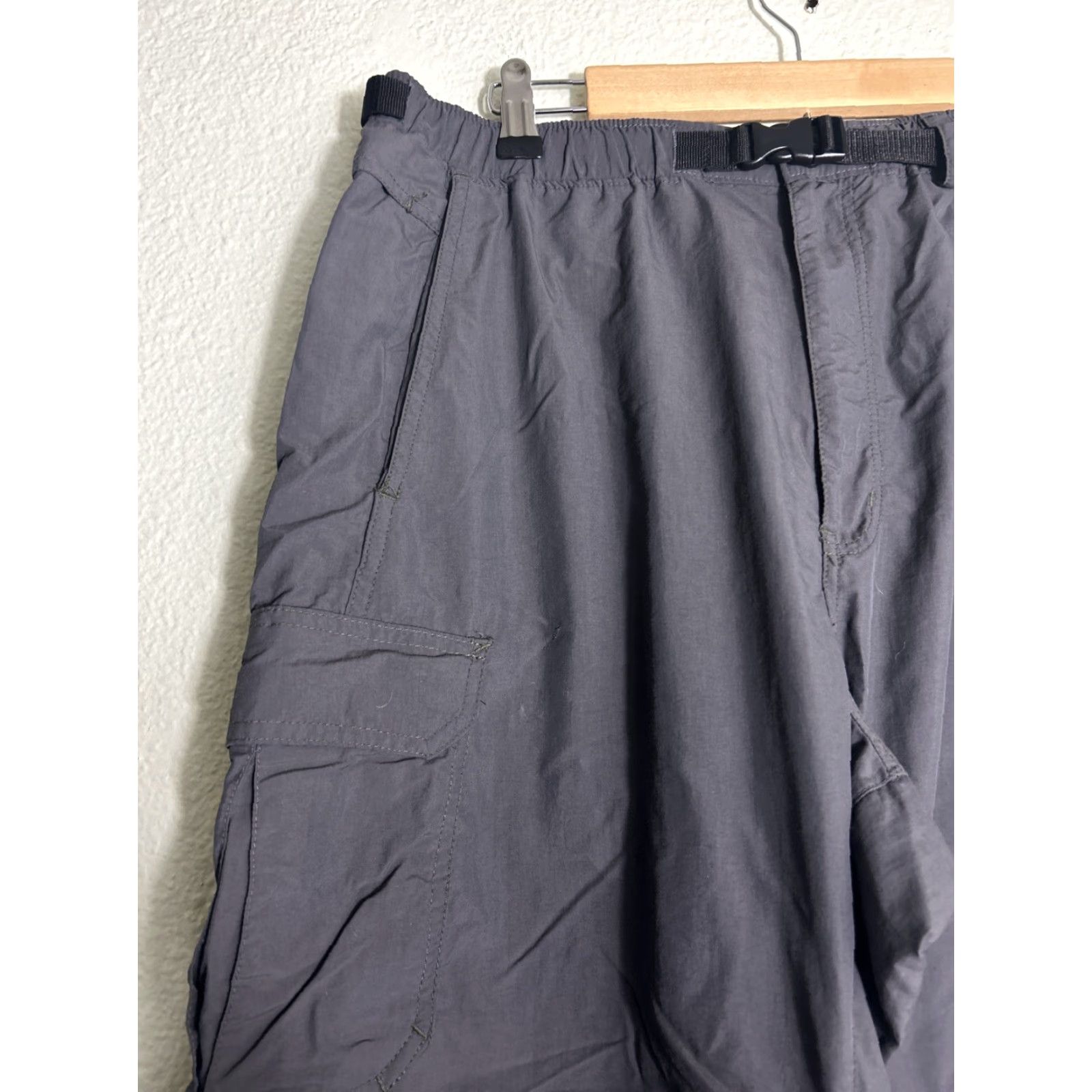 VINTAGE REI Cargo Pants Belted Convertible Gray Mens L 34x32 Inseam 32 Regular