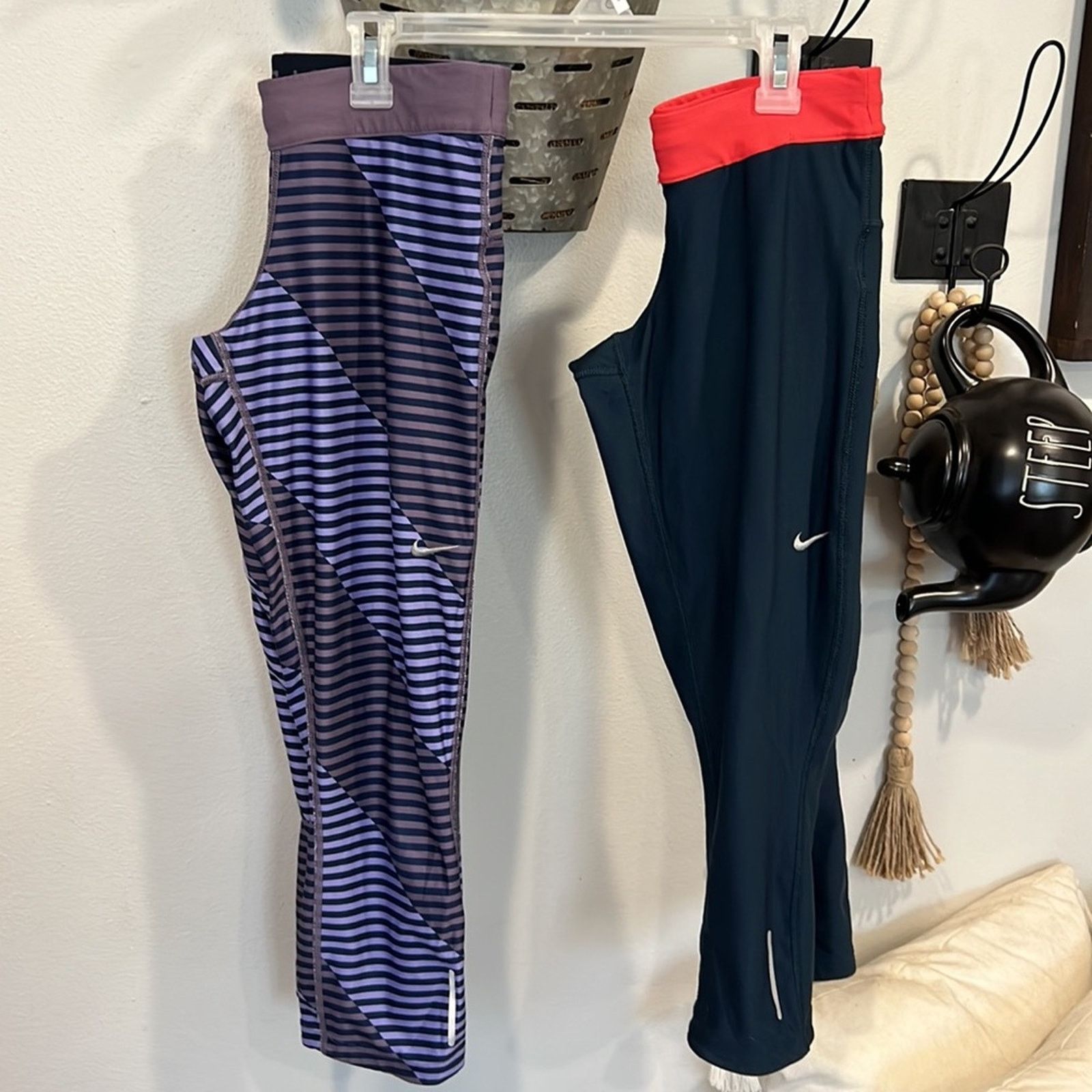 Nike Nike Capri bundle - sz s and xs Size 27" / US 4 / IT 40 - 1 Thumbnail