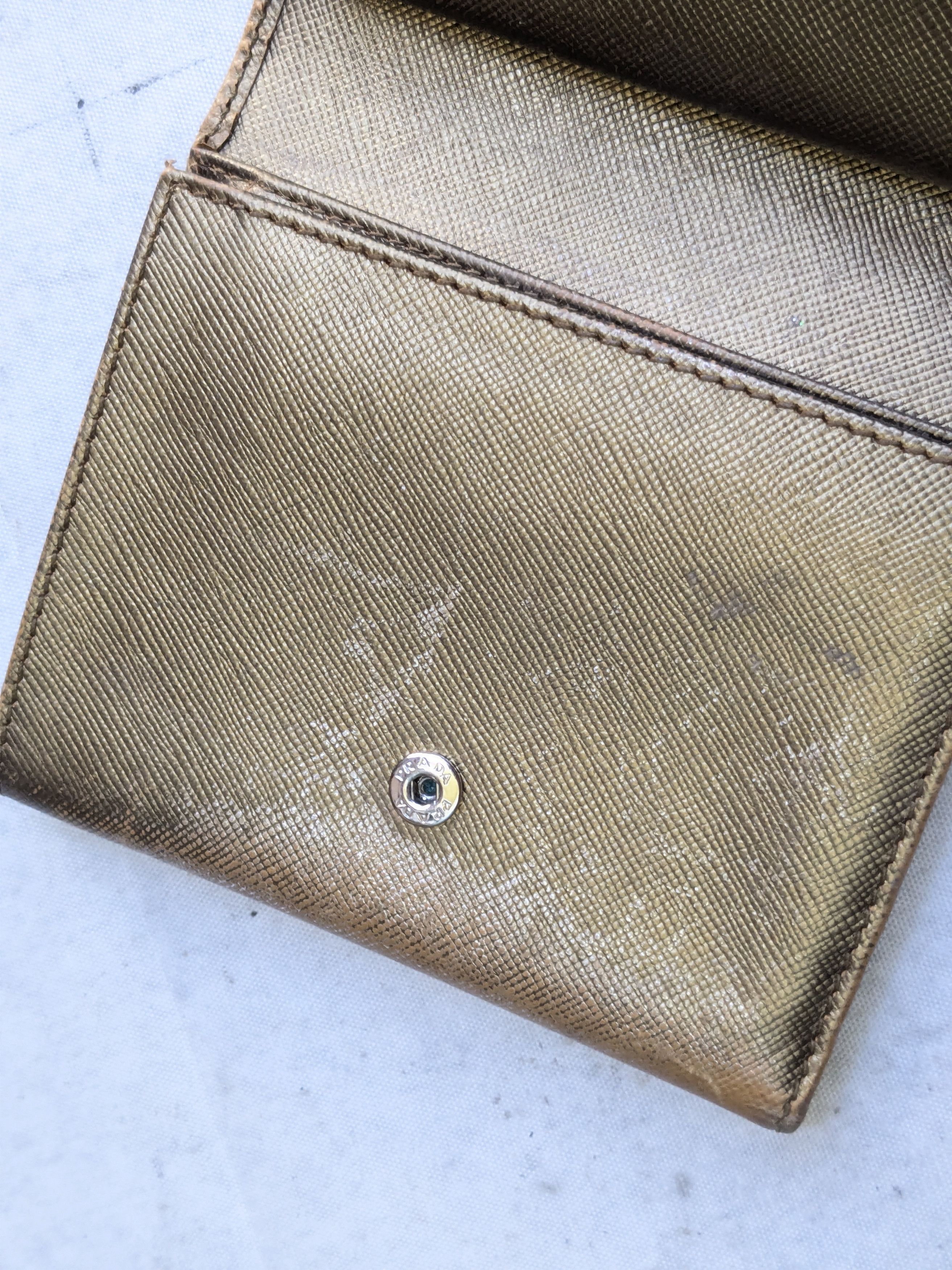 Prada Prada Wallet Gold Leather Trifold Cardholder Y2K Size ONE SIZE - 14 Thumbnail