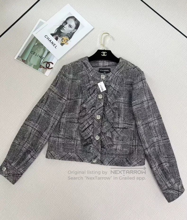 Chanel Chanel Grey tweed ruffle coat Size S / US 4 / IT 40 - 1 Thumbnail