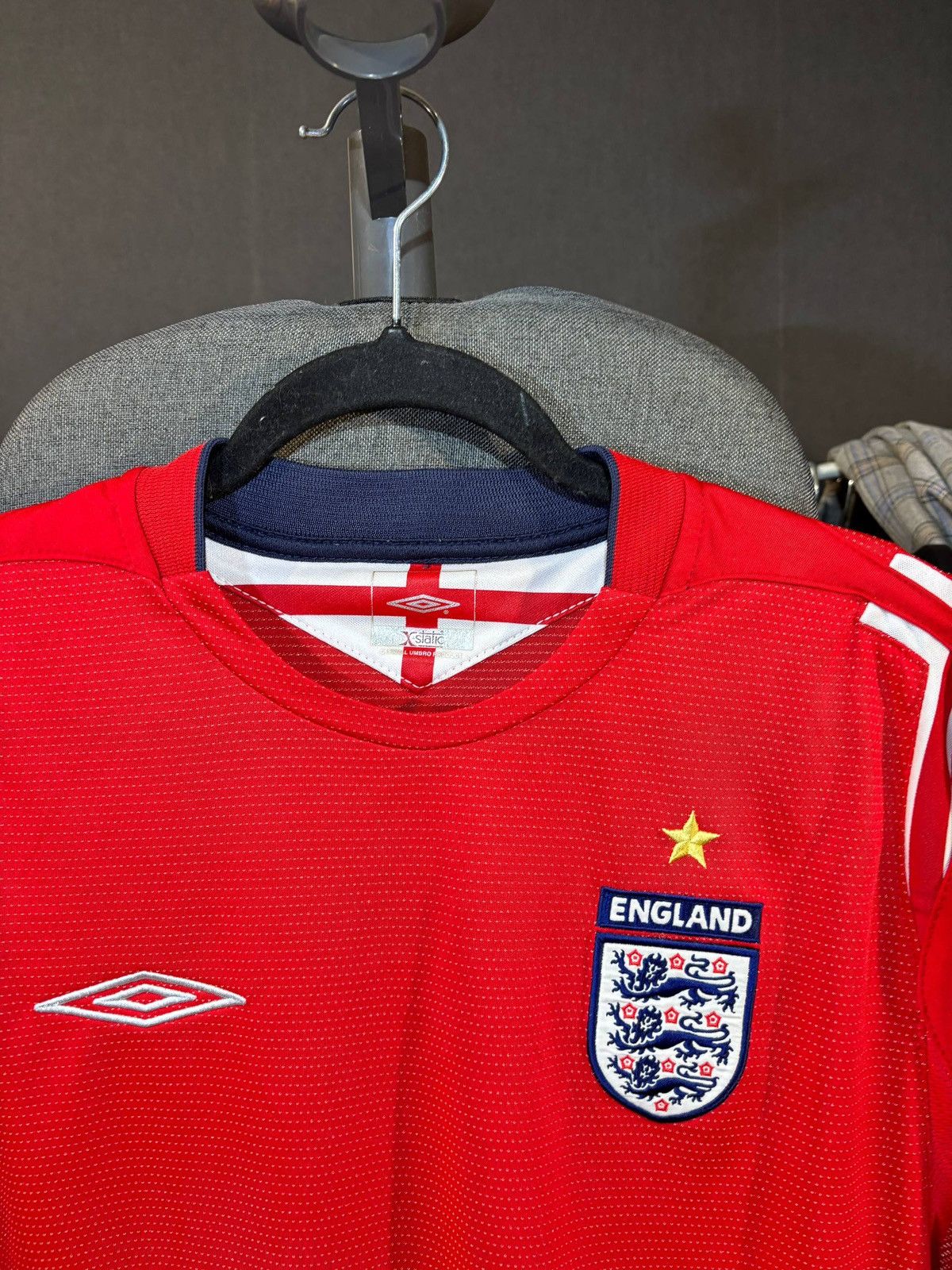 Umbro Umbro England soccer jersey Size:M Size US M / EU 48-50 / 2 - 3 Thumbnail