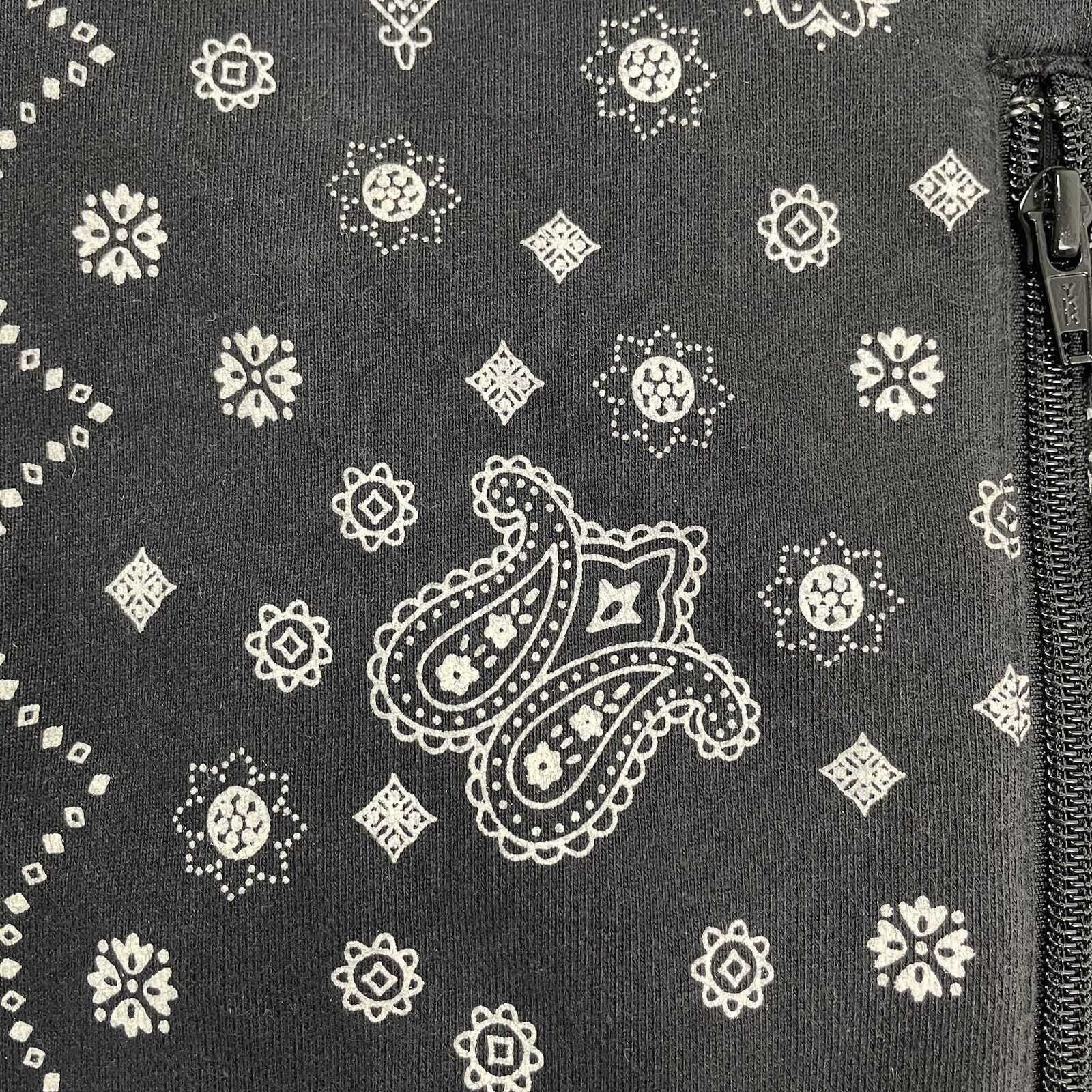 Stussy Vintage Stussy Zip Up Hoodie Paisley Spell Out Pattern S Size US S / EU 44-46 / 1 - 3 Thumbnail