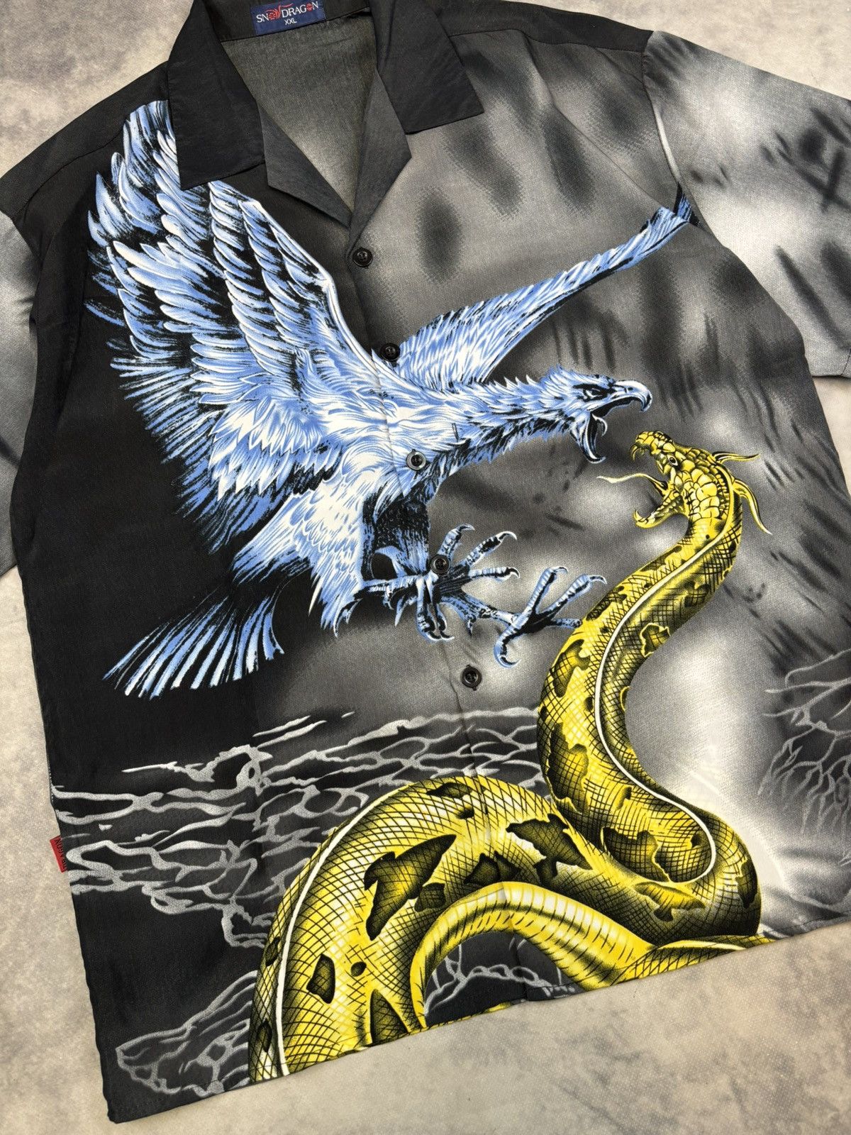 Japanese Brand × Vintage Vintage Japanese Short Sleeve Shirt Eagle Snake 90s y2k drip Size US XL / EU 56 / 4 - 2 Thumbnail