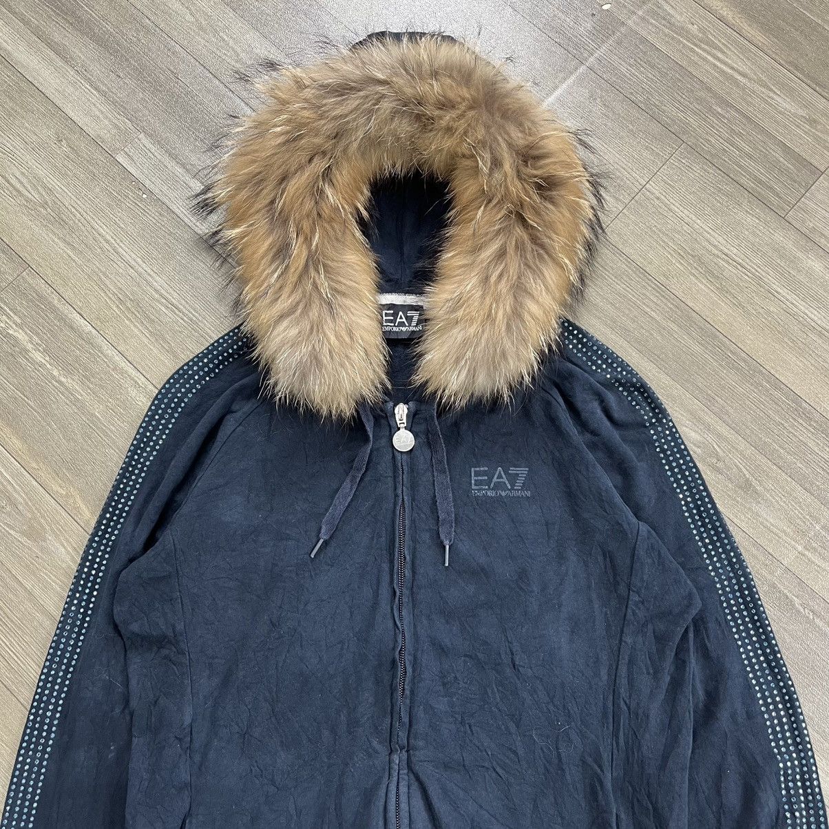 Emporio Armani 2000s Emporio Armani Luxury Glitter Style Zip Fur Hoodie Size US S / EU 44-46 / 1 - 2 Thumbnail