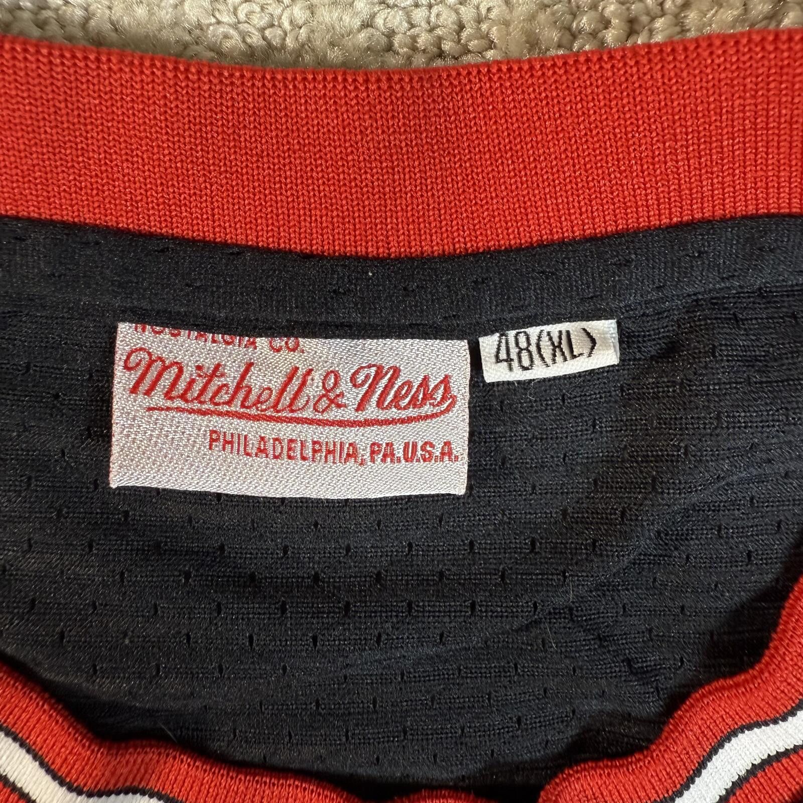 Mitchell & Ness Mitchell Ness Jordan Bulls Away Jersey XL 1995/96 Finals Size US XL / EU 56 / 4 - 3 Thumbnail