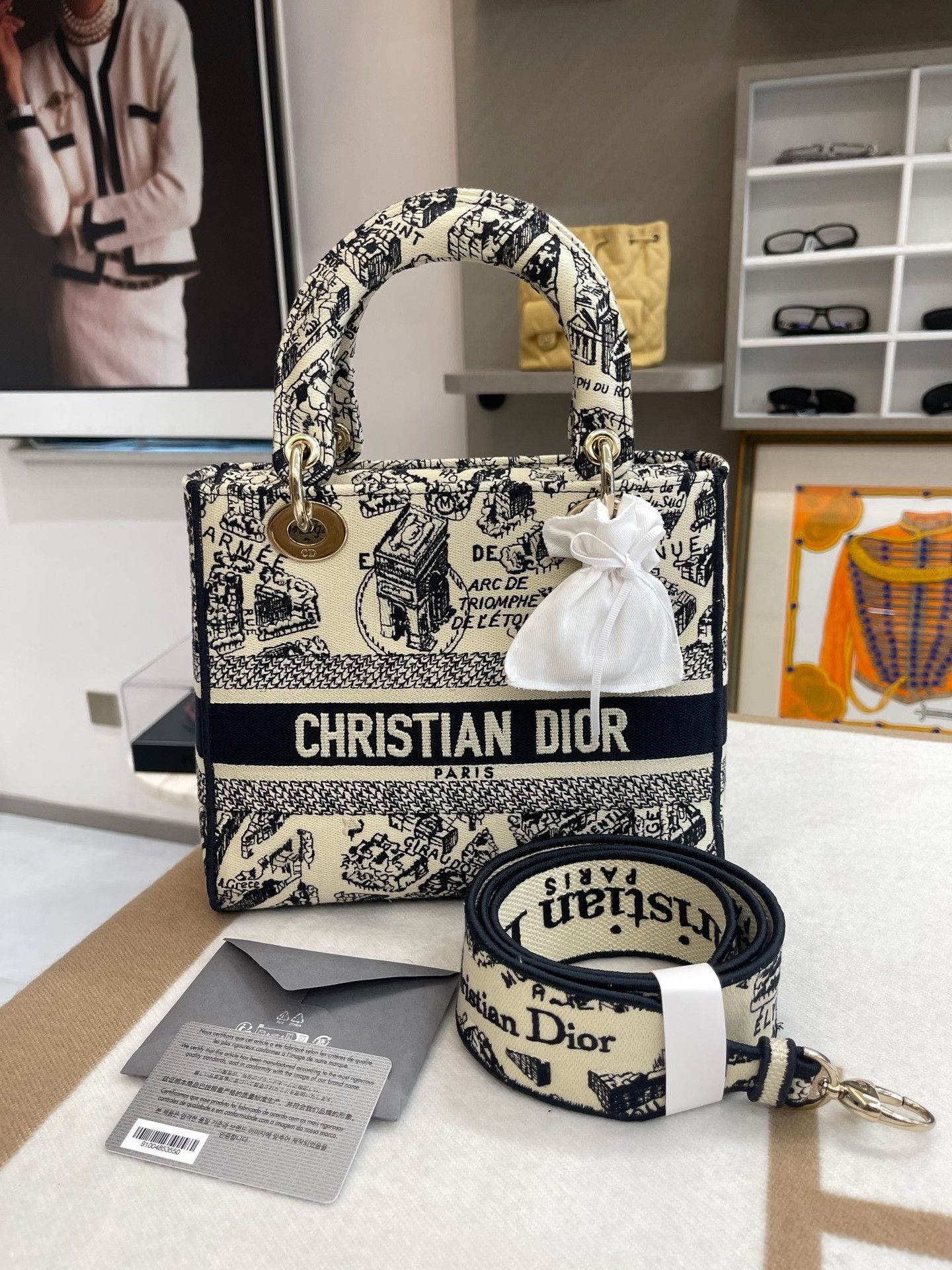 Dior Pre-loved Bag Very good condition Size ONE SIZE - 1 Thumbnail