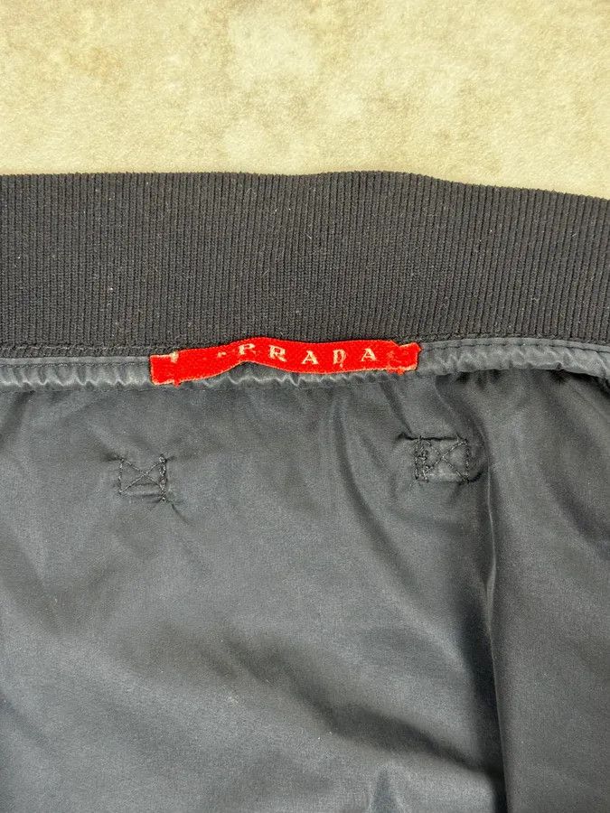 Prada 2000s Prada Nylon Navy Bomber Jacket Size US M / EU 48-50 / 2 - 11 Thumbnail