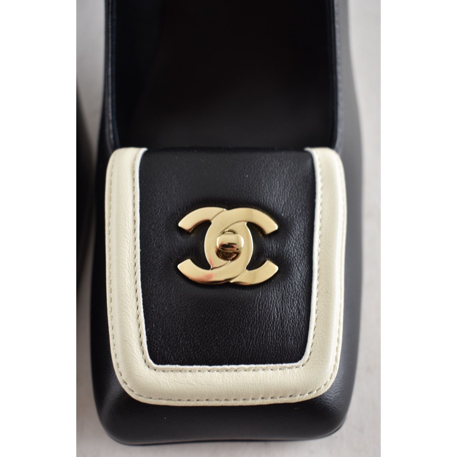 Chanel Chanel 26S Black White Square Toe Block Heel Pump 41 Size US 11 / IT 41 - 6 Thumbnail