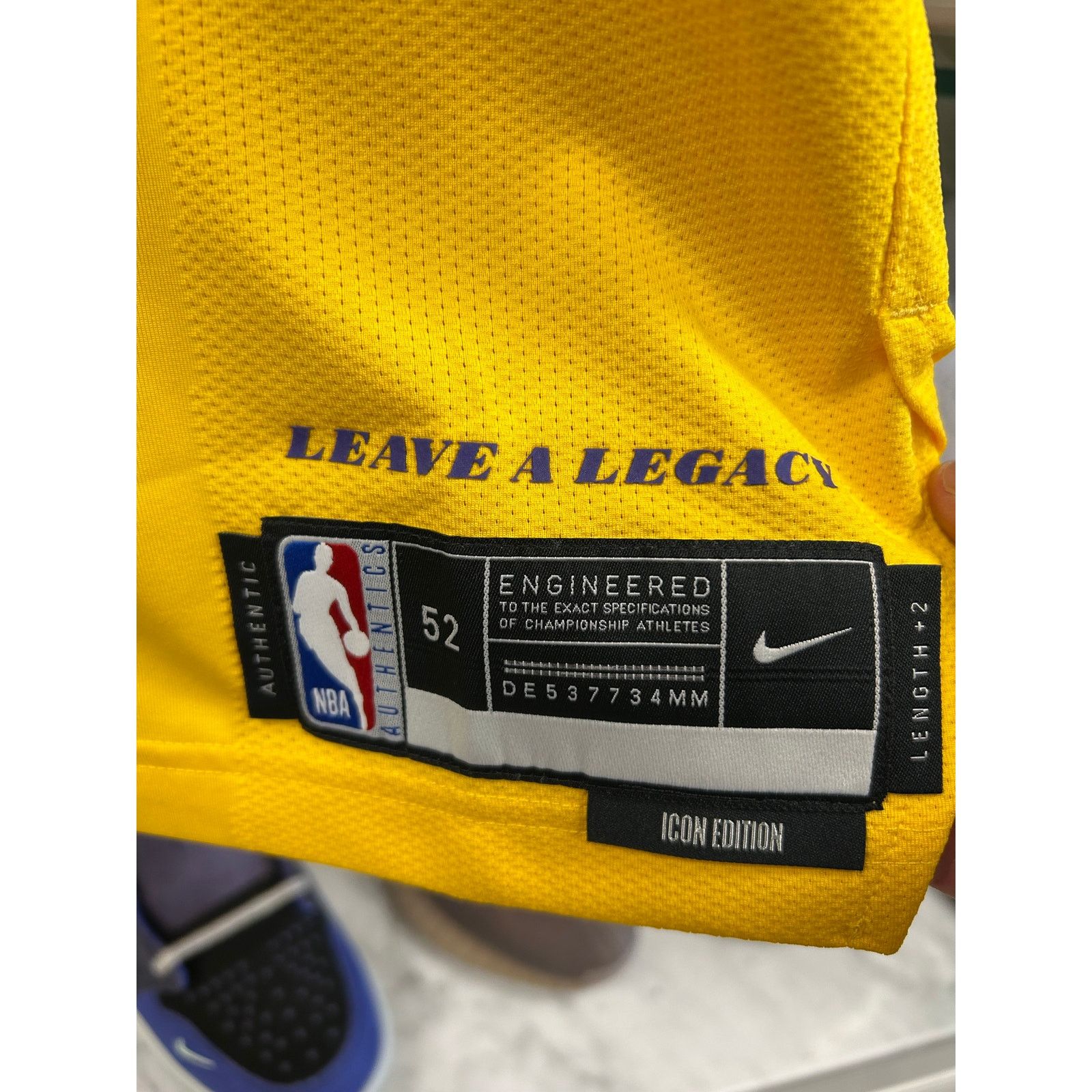 Nike Los Angeles Lakers LeBron James #23 Icon Edition jersey XL Size US XL / EU 56 / 4 - 7 Thumbnail