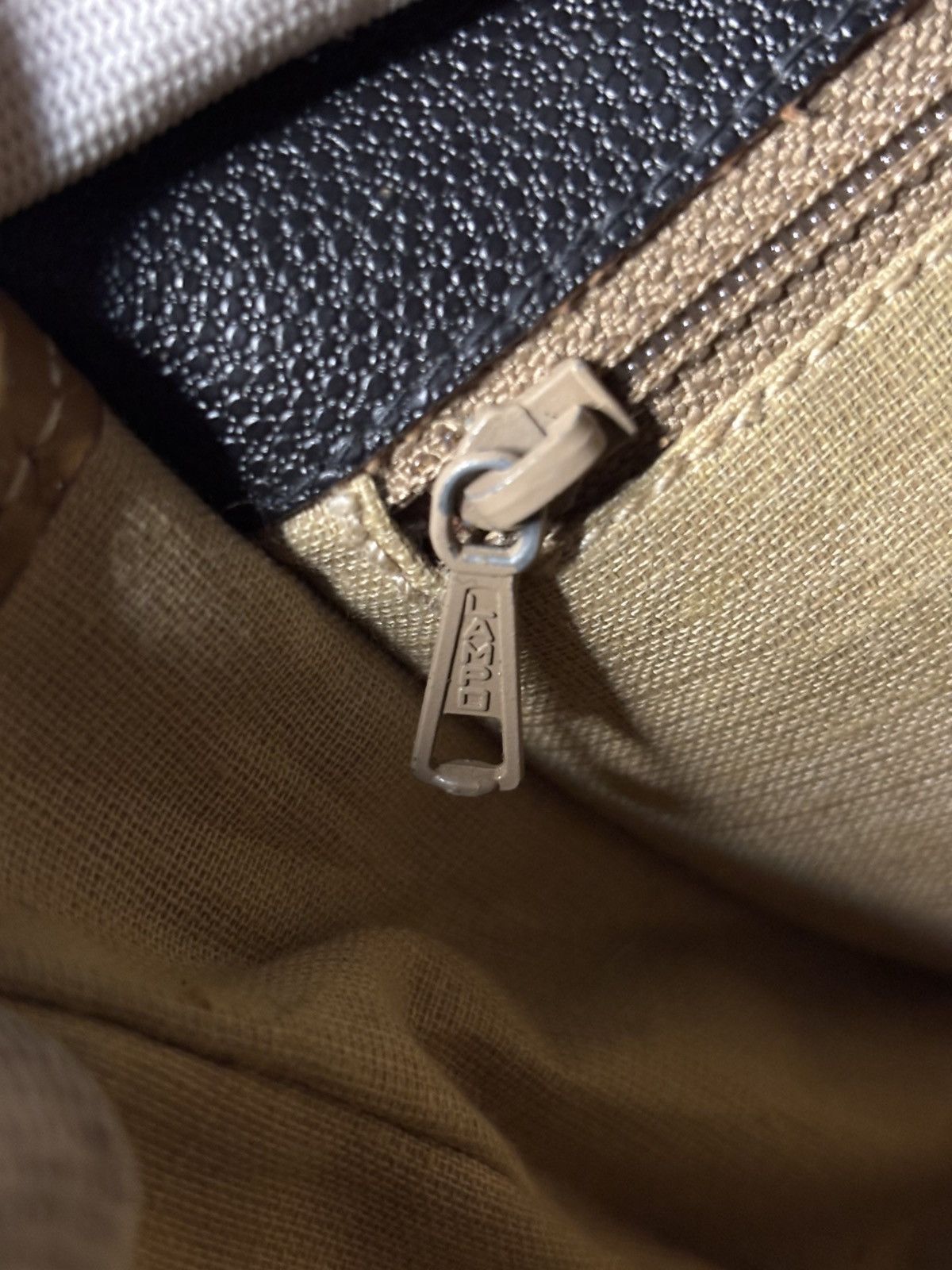 Lancel Defect Lancel Vintage Caviar Skin Cross Body Size ONE SIZE - 15 Thumbnail