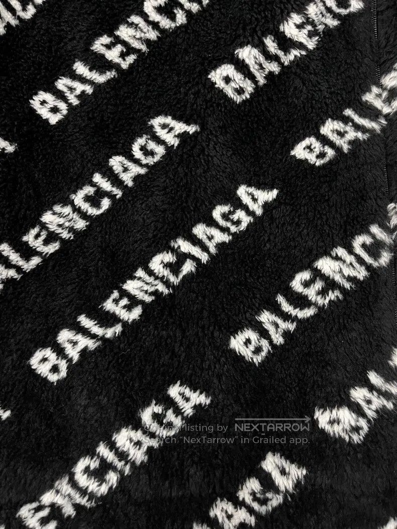 Balenciaga Balenciaga Collar Drooped Shoulder Loose Faux Fur Flocked Size XXS / US 00 / IT 34 - 3 Thumbnail